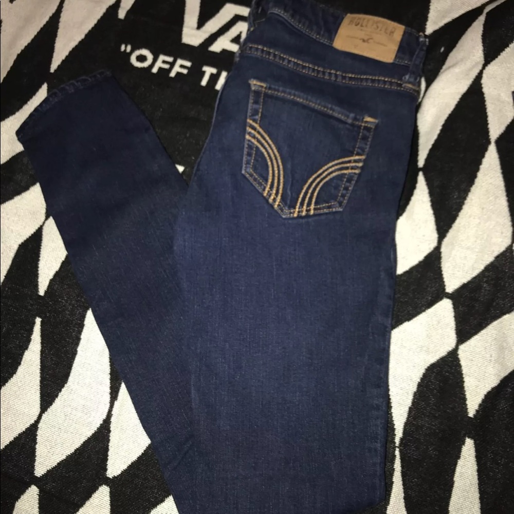 HOLLISTER DARK SKINNY JEAN